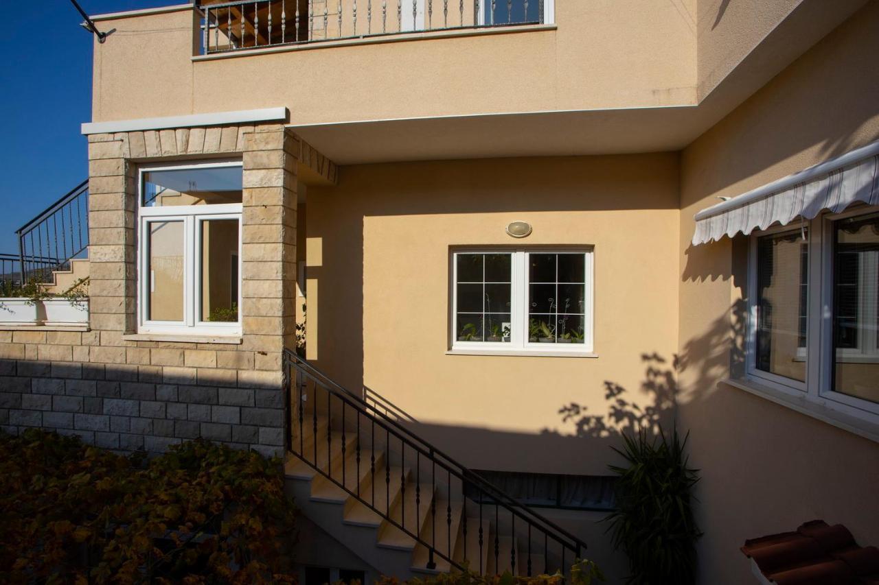 Villa Milenka - Apartmani Gorana Tučepi Extérieur photo