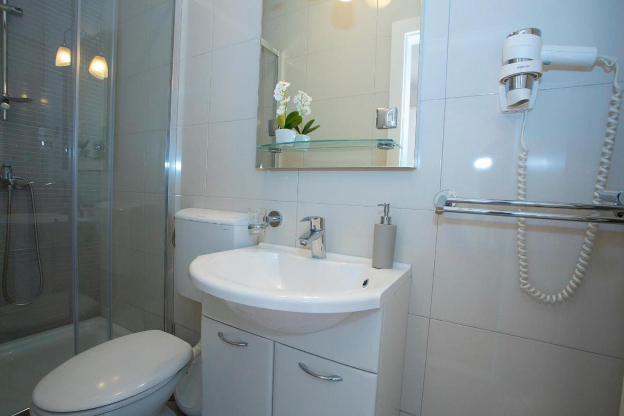 Villa Milenka - Apartmani Gorana Tučepi Extérieur photo