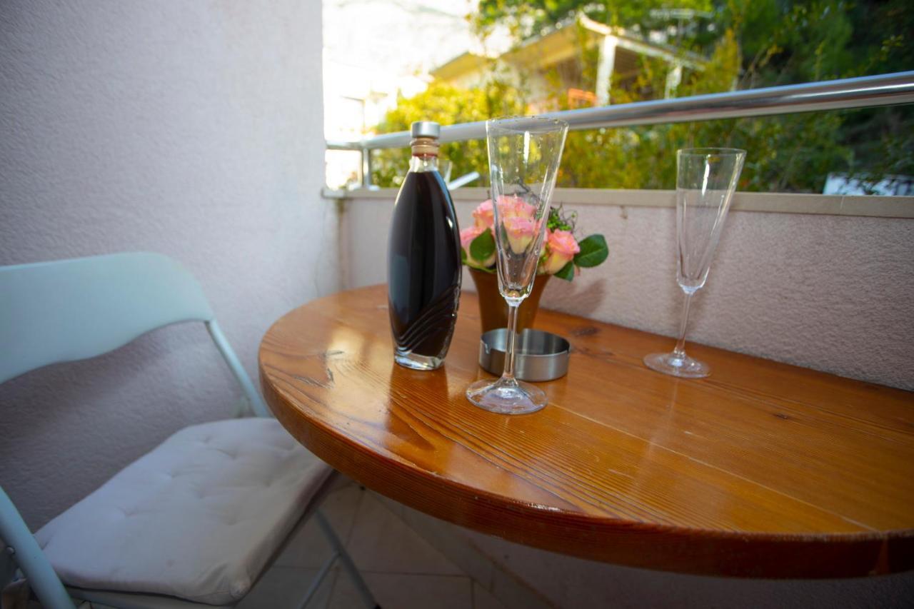 Villa Milenka - Apartmani Gorana Tučepi Extérieur photo