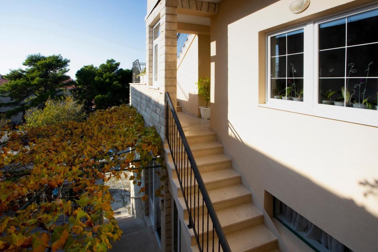 Villa Milenka - Apartmani Gorana Tučepi Extérieur photo